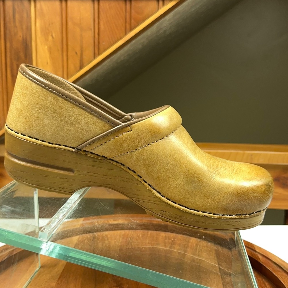 Dansko Professional Clogs Womens 40 Tan Leather Comfort Work Shoes - Picture 12 of 15